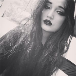 Meet your Posher, Molly